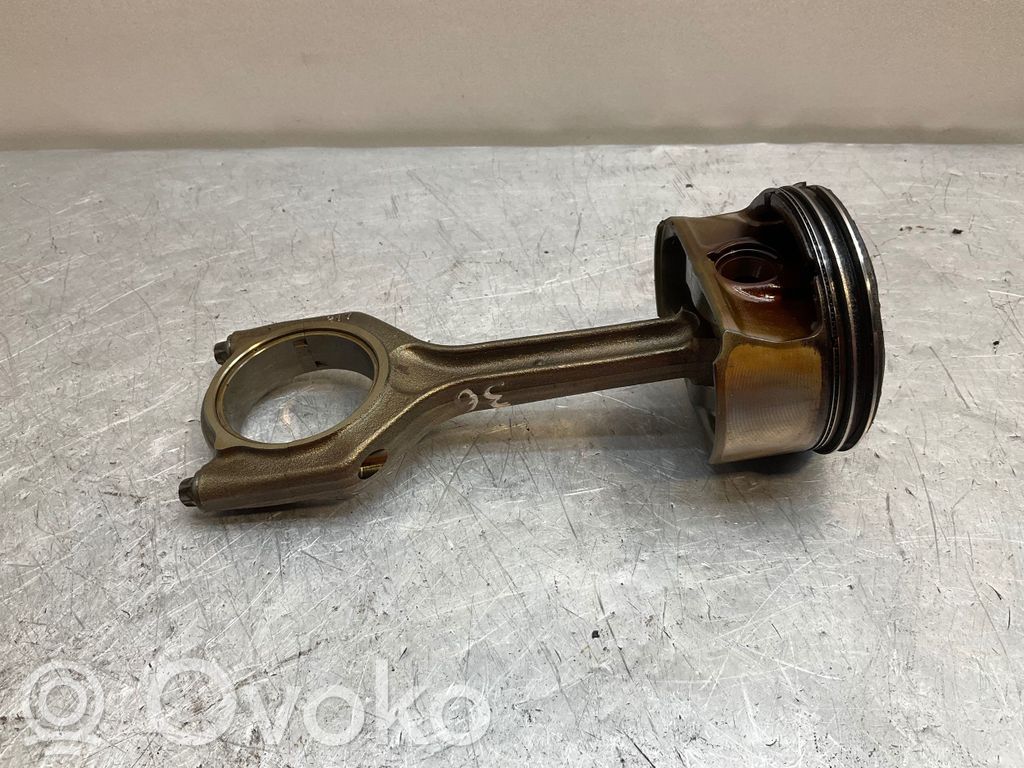 BMW 3 E92 E93 Piston with connecting rod 