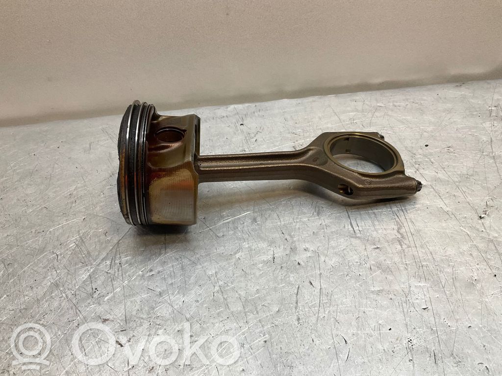 BMW 3 E92 E93 Piston with connecting rod 