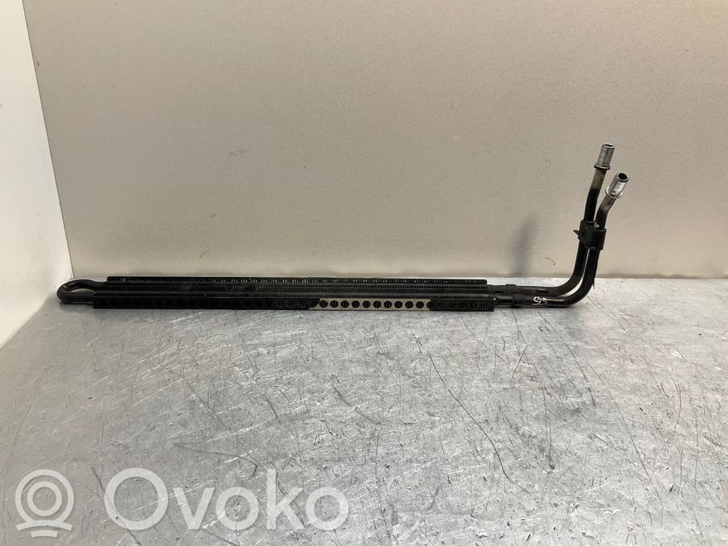 BMW 3 E92 E93 Vairo stiprintuvo radiatorius 
