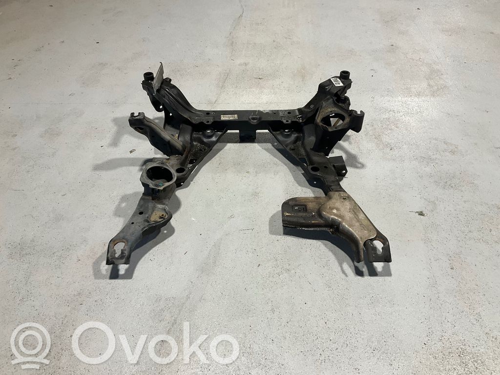 BMW 5 E60 E61 Priekinis traversas 