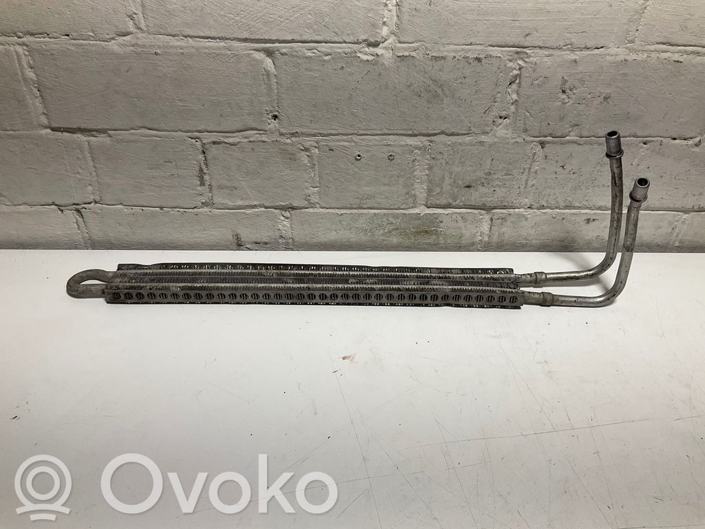 BMW 3 E90 E91 Vairo stiprintuvo radiatorius 