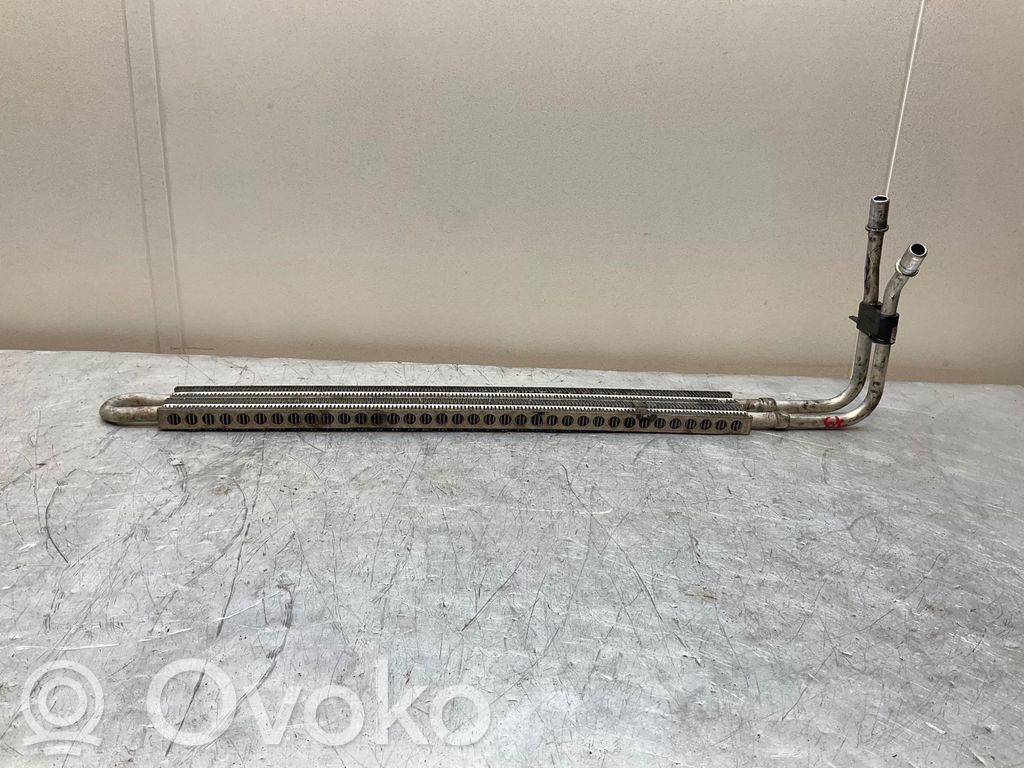 BMW 3 E90 E91 Vairo stiprintuvo radiatorius 