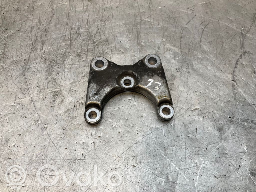 BMW 3 E92 E93 Ohjaustehostimen pumpun kannake 