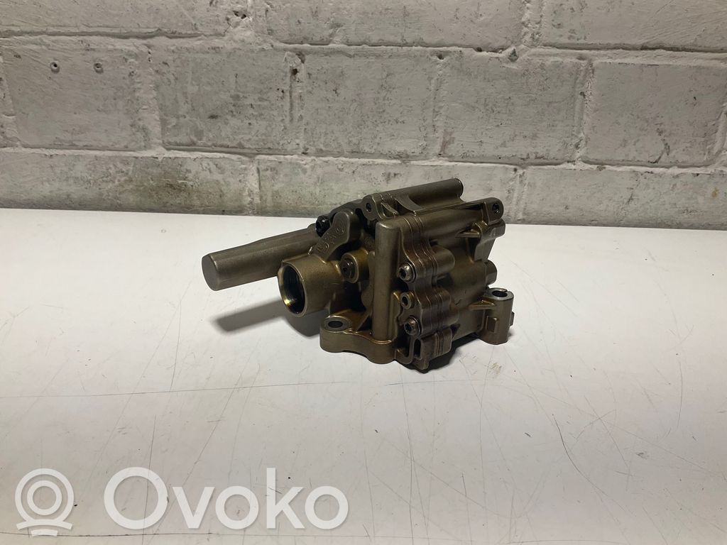BMW 3 E92 E93 Oil pump 