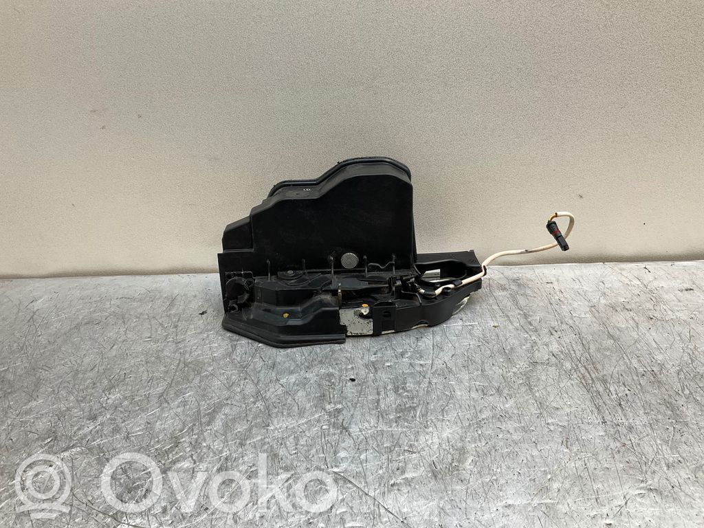 BMW 5 F10 F11 Etuoven lukko 