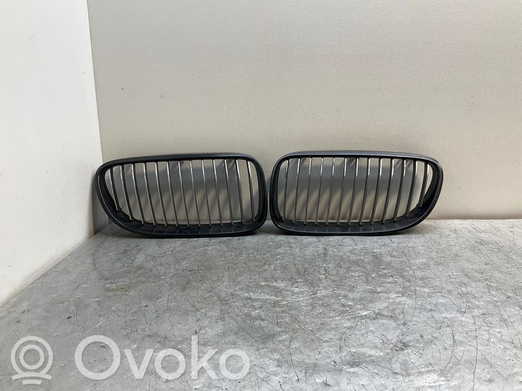 BMW 3 E92 E93 Augšējais režģis 