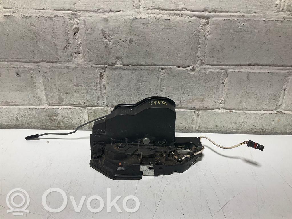 BMW 7 F01 F02 F03 F04 Etuoven lukko 