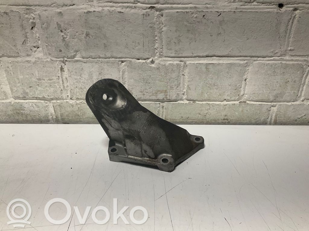 BMW 5 E60 E61 Engine mounting bracket 