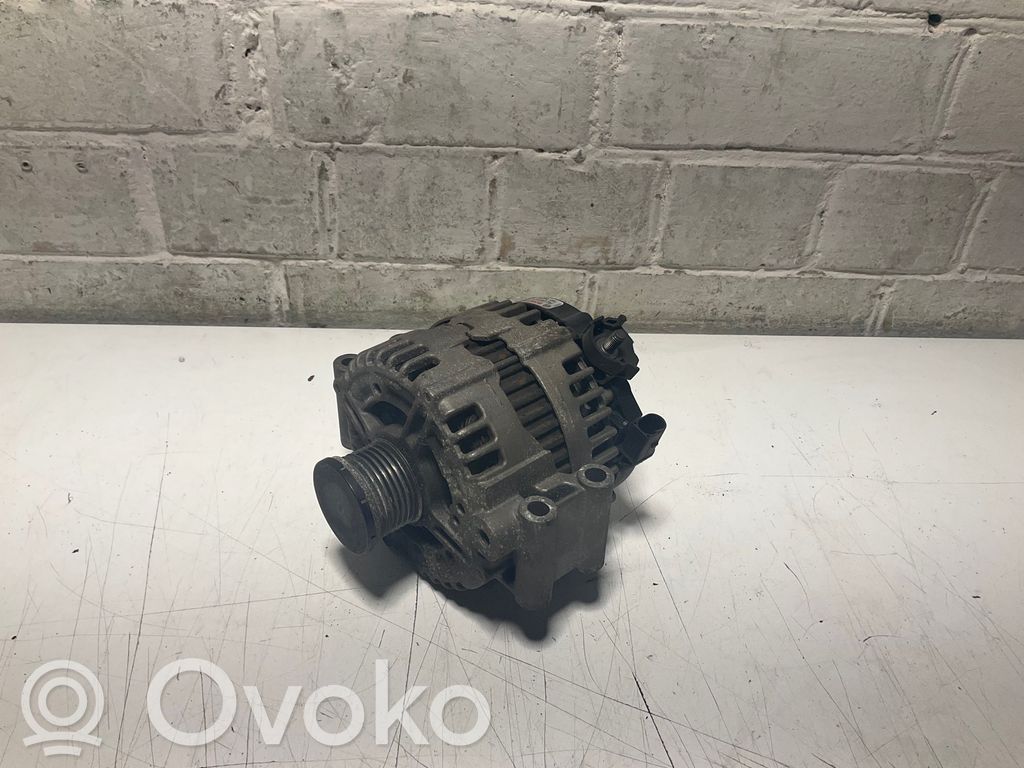 BMW 5 E60 E61 Ģenerators 