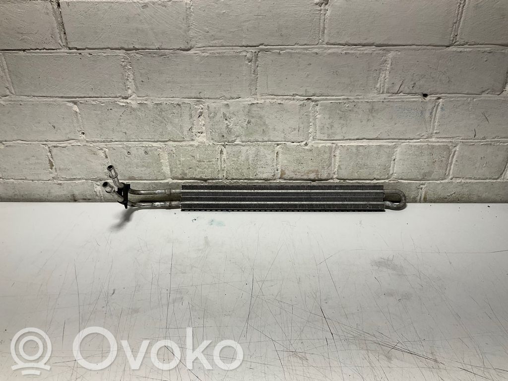 BMW 3 E92 E93 Vairo stiprintuvo radiatorius 