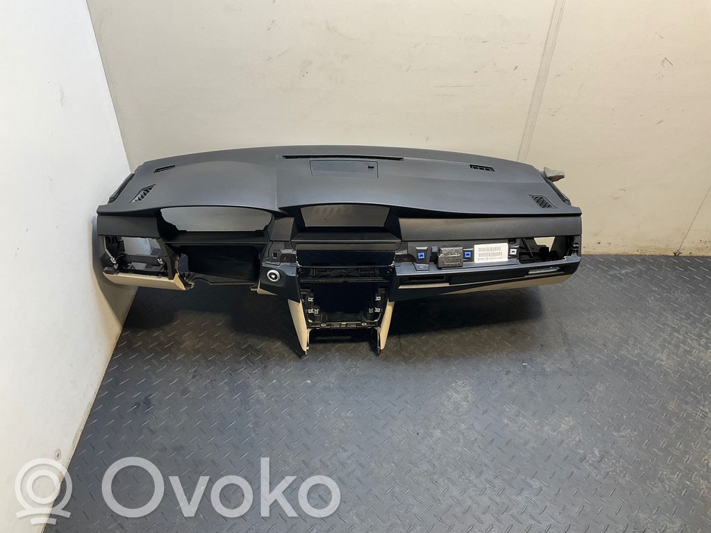 BMW 5 E60 E61 Panelė 