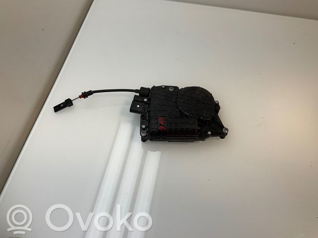 BMW 7 F01 F02 F03 F04 Silniczek dociągania drzwi przednich 