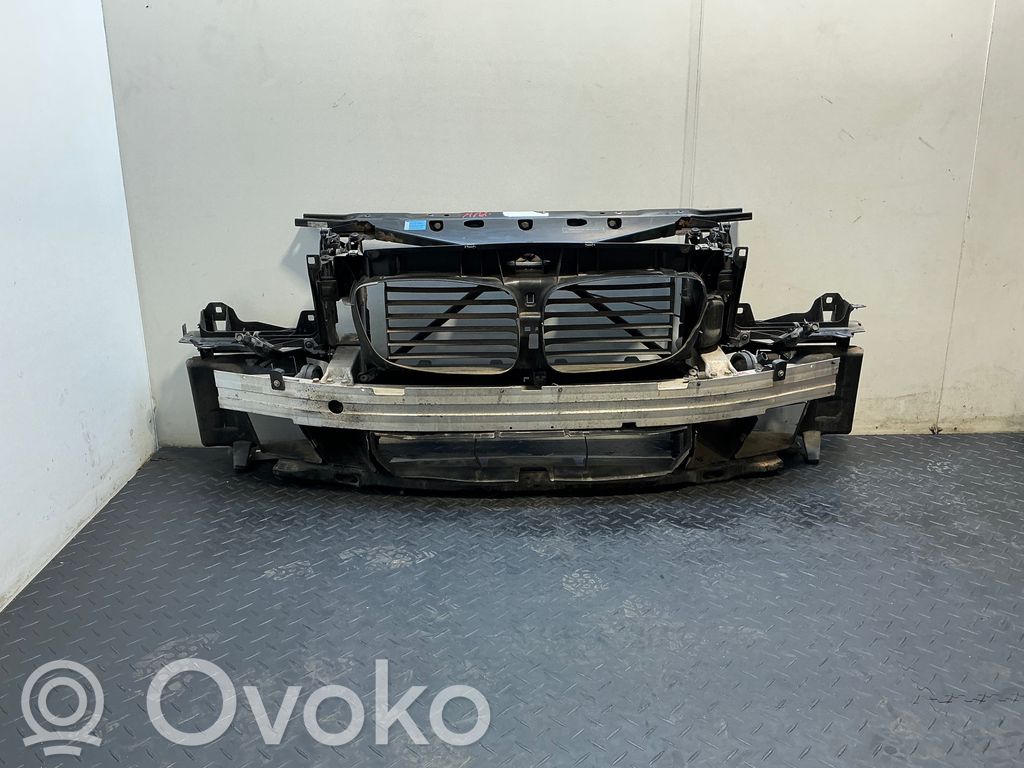 BMW 5 GT F07 Панель радиаторов 