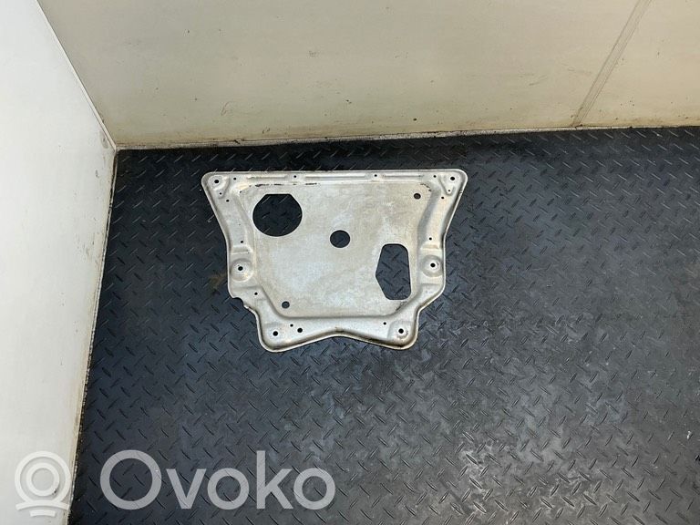 Placa protectora/protector antisalpicaduras motor   6788727