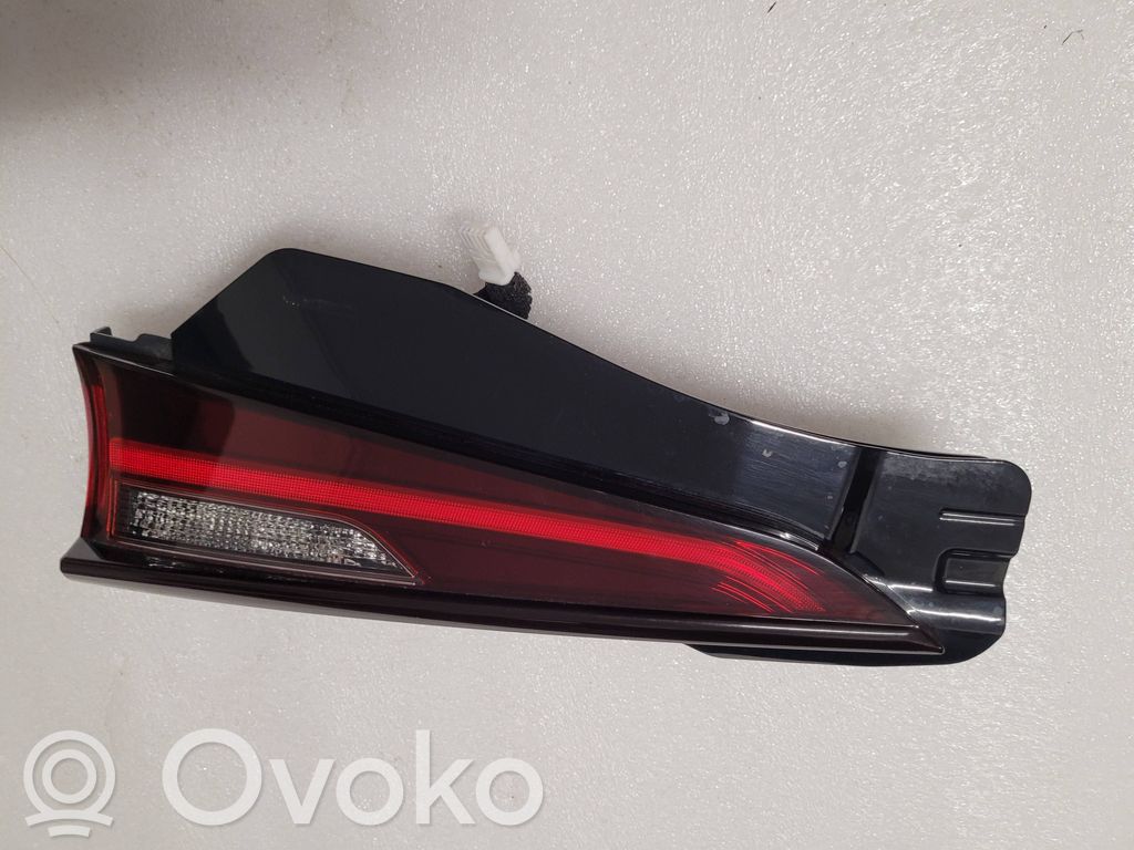 Mazda CX-30 Aizmugurējais lukturis virsbūvē 
