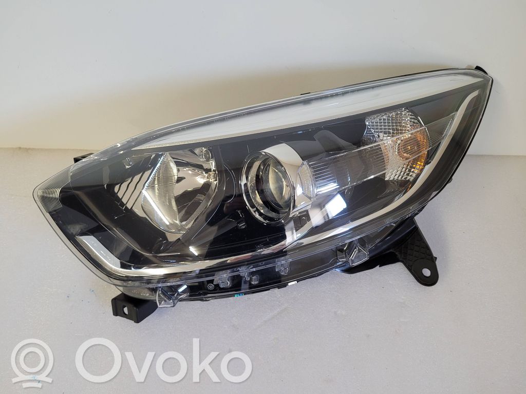 Renault Captur Headlight/headlamp 