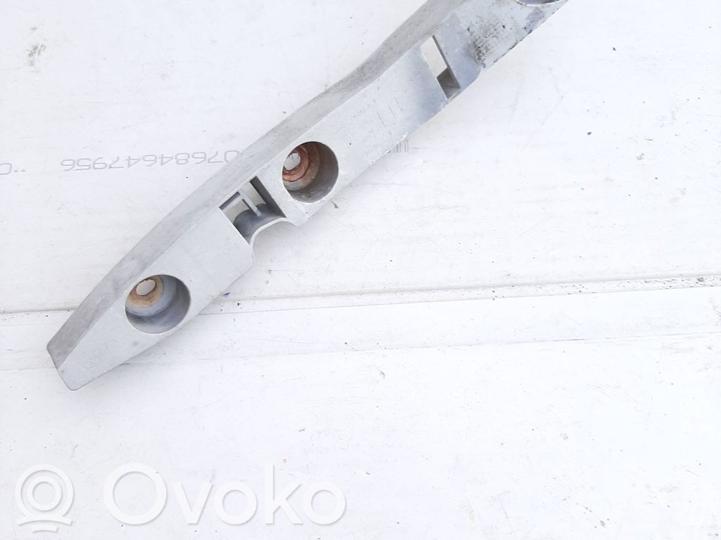 Ford Focus Priekšpusē bampera turētājs 
