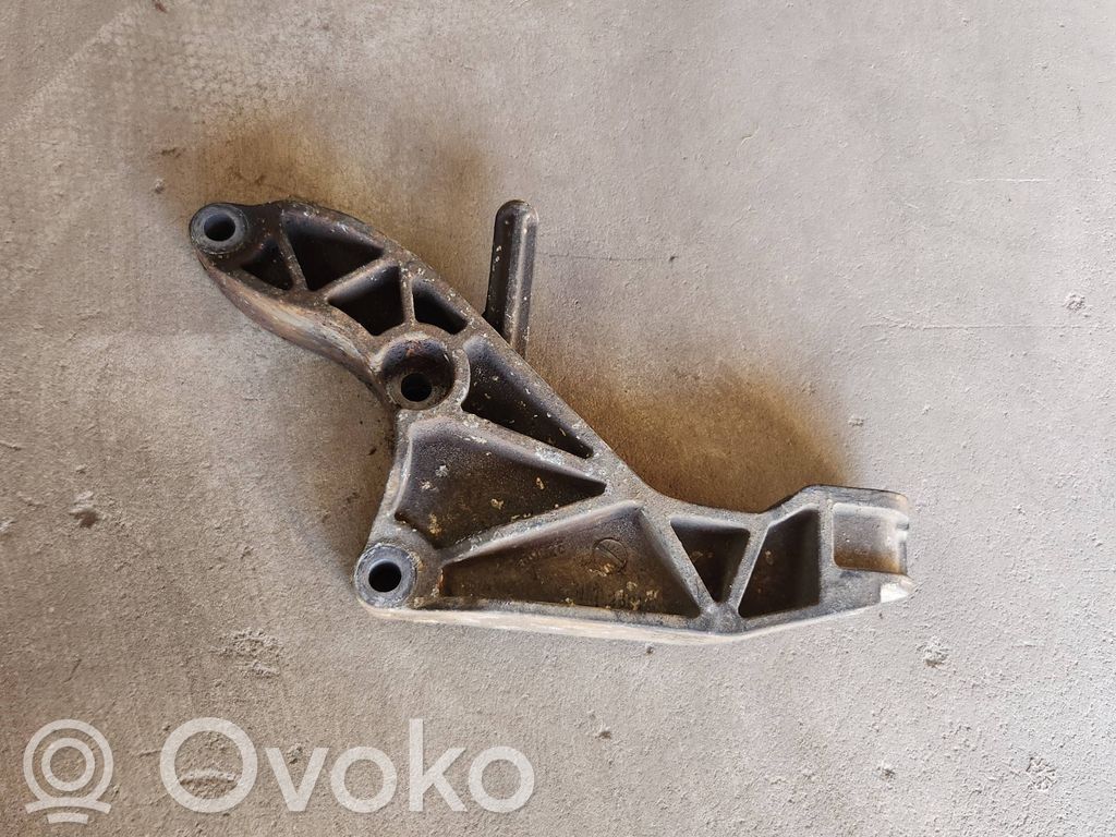 Engine mounting bracket   24459826