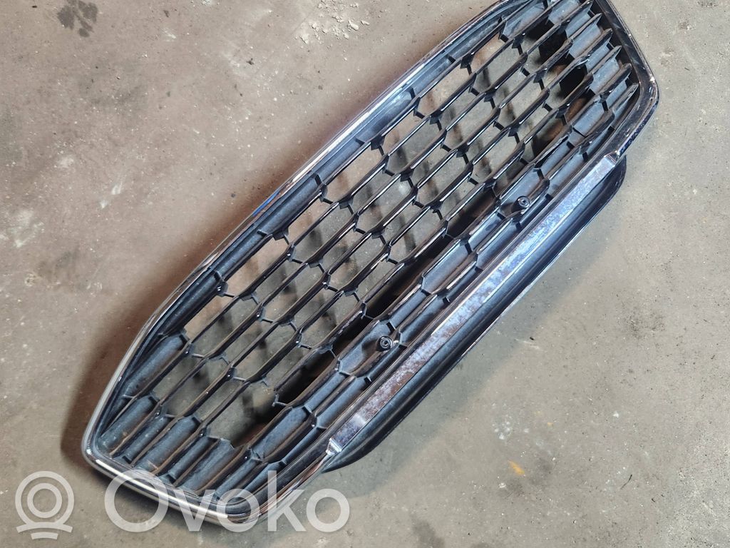 Ford Kuga II Etusäleikkö 