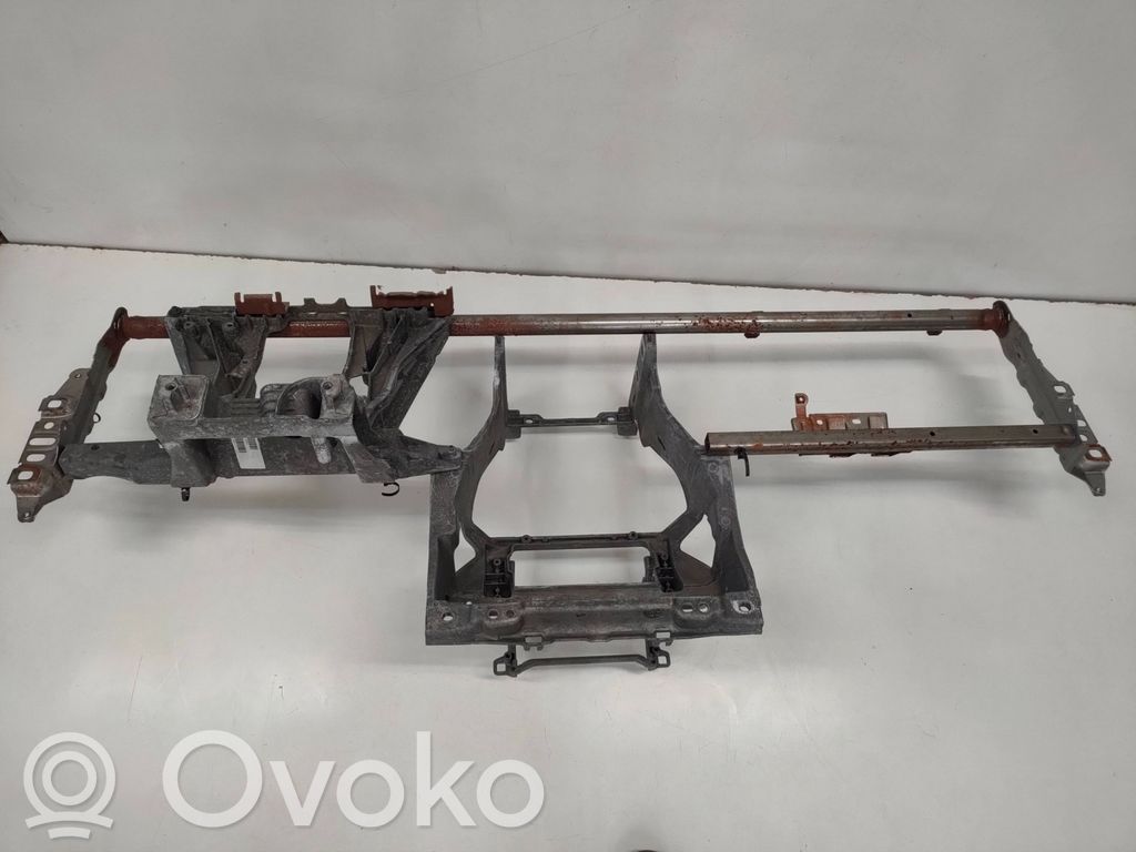 Volvo XC70 Balkis panelės tvirtinimo 