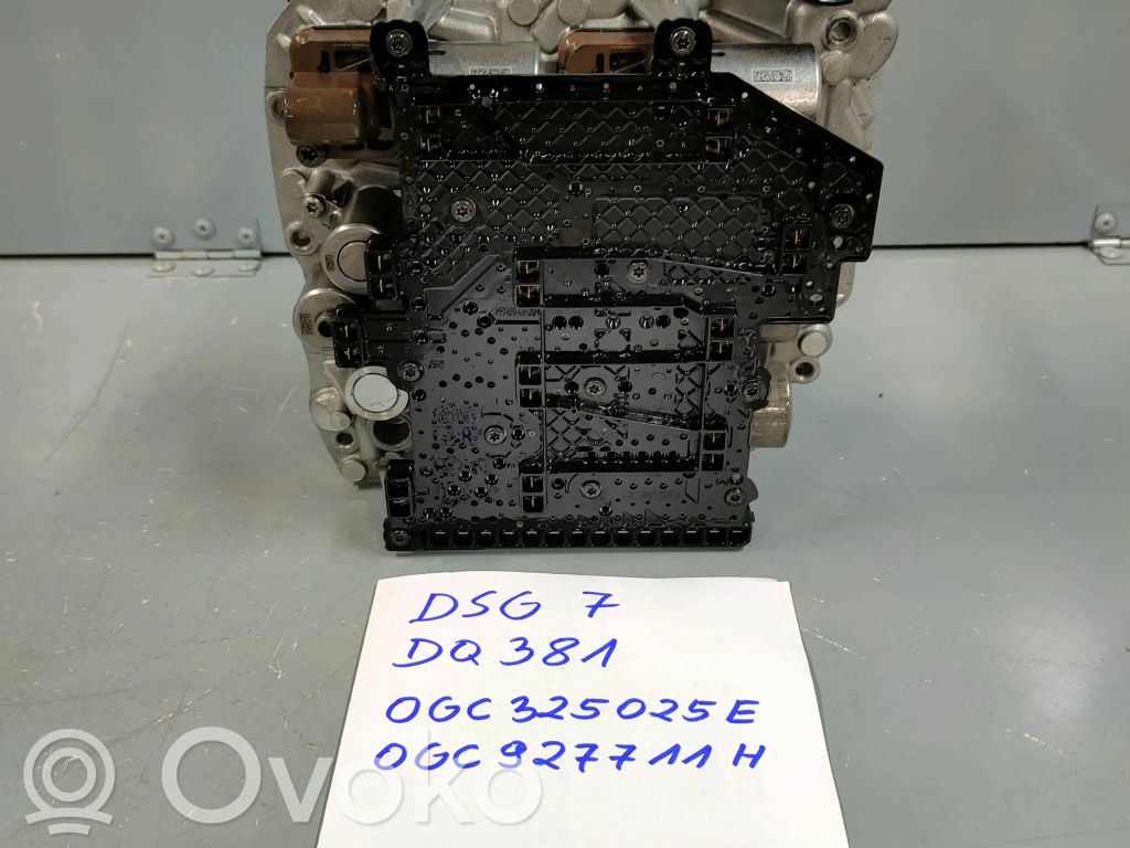 Skoda Superb B8 (3V) Cuerpo de válvula de la caja de cambios de la transmisión 