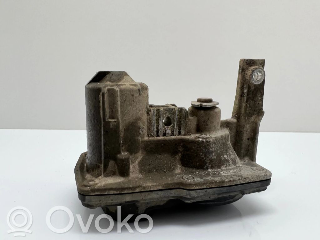 Volkswagen PASSAT B8 Zawór przepustnicy 