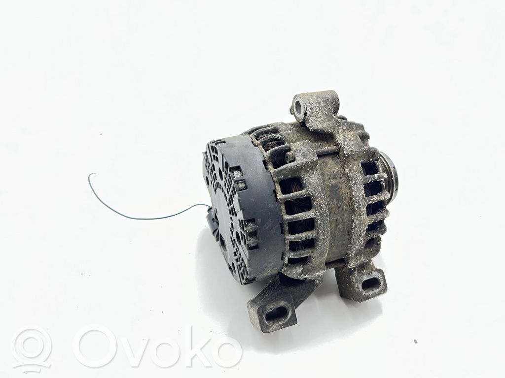 Volvo V40 Ģenerators 