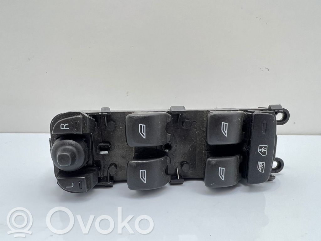 Volvo V40 Electric window control switch 