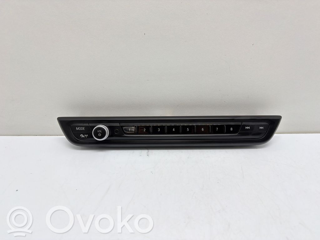BMW 1 F40 Head unit multimedia control 