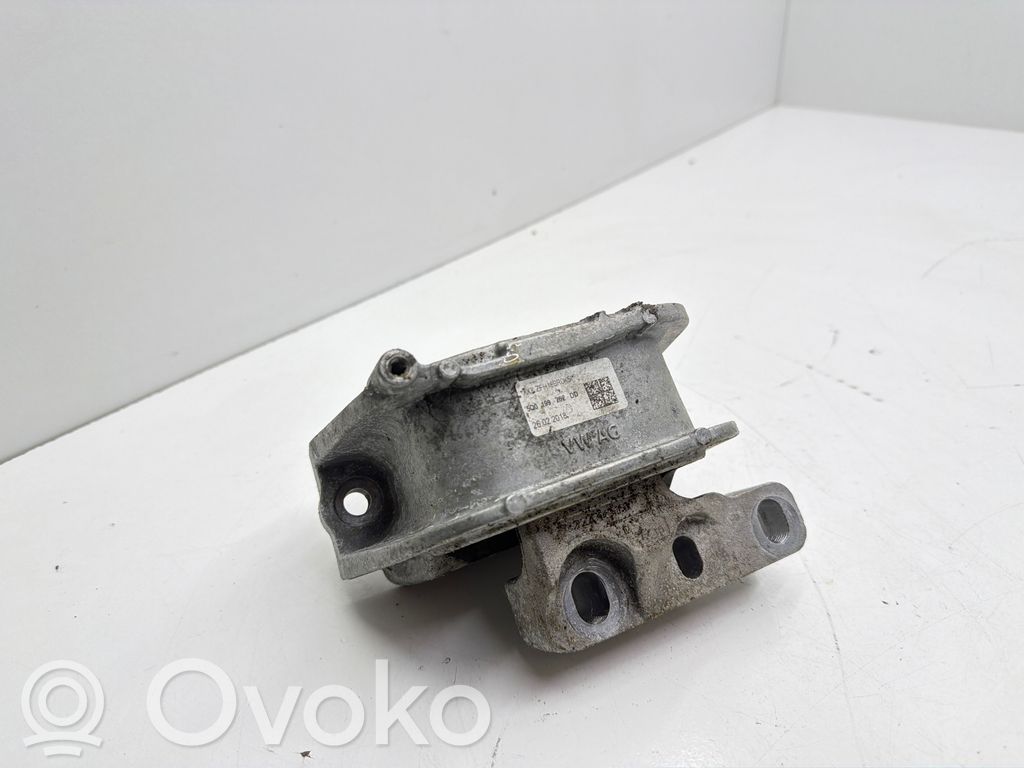 Skoda Octavia Mk3 (5E) Engine mount bracket 