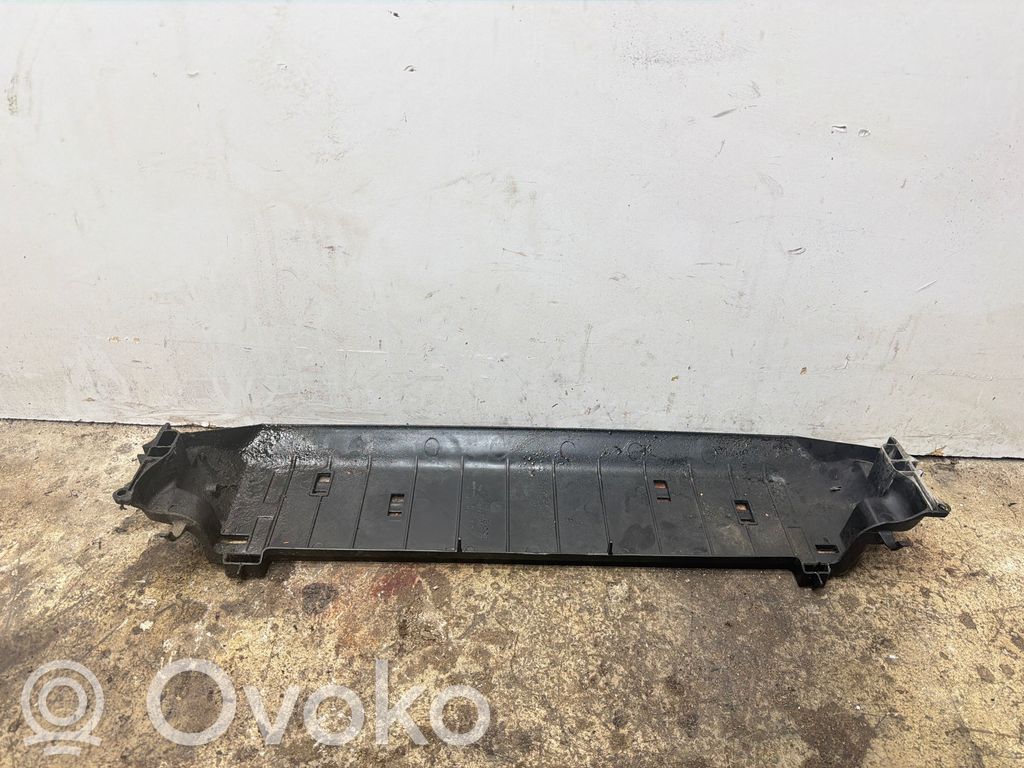 BMW X6 F16 Apatinė dalis radiatorių panelės (televizoriaus) 