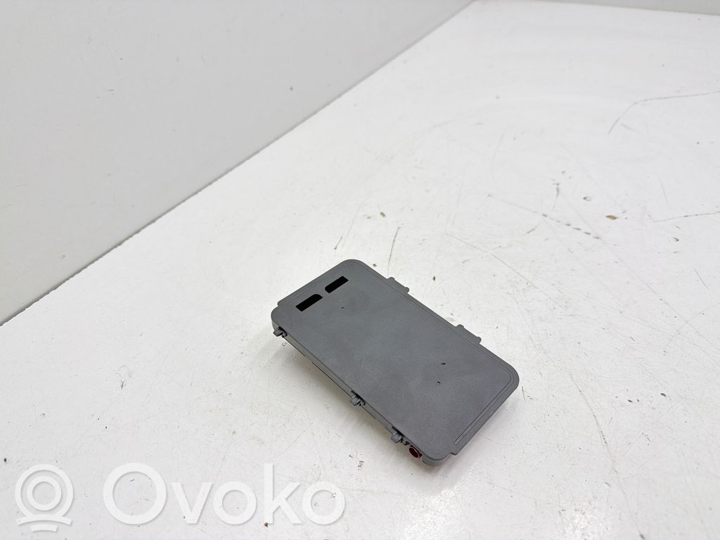 Skoda Enyaq iV Wireless charging module 