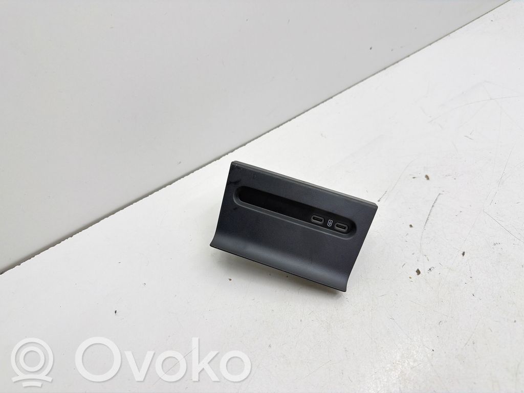 Skoda Elroq Enchufe conector USB 