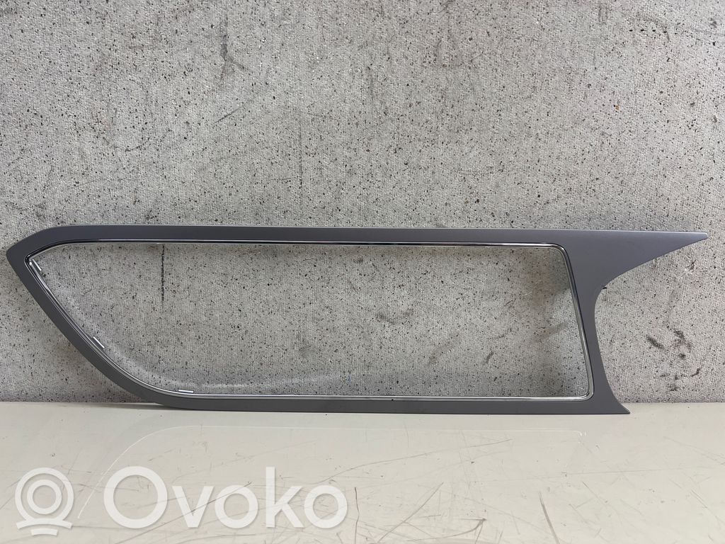 Seat Leon (5F) Radion/GPS-laitteen pääyksikön kehys 