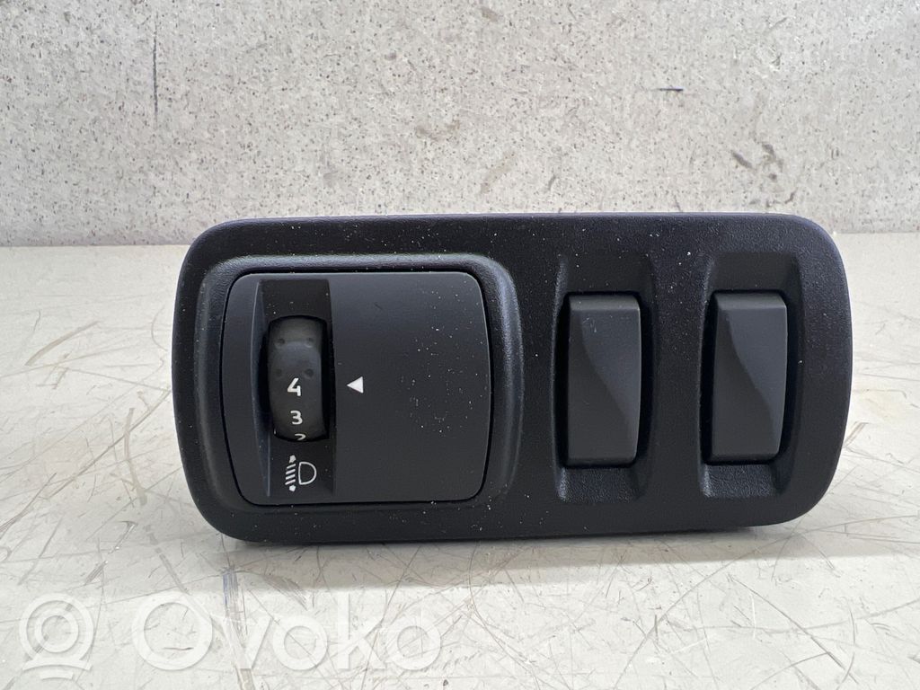 Renault Kadjar Headlight level height control switch 