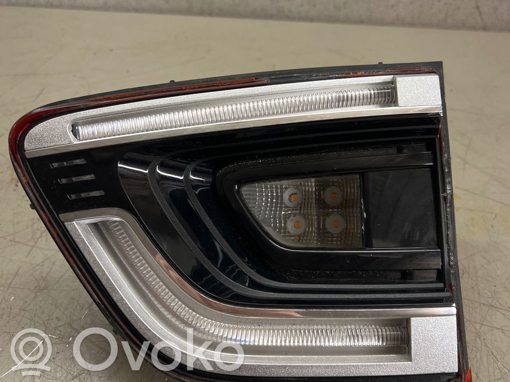 Renault Kadjar Tailgate rear/tail lights 