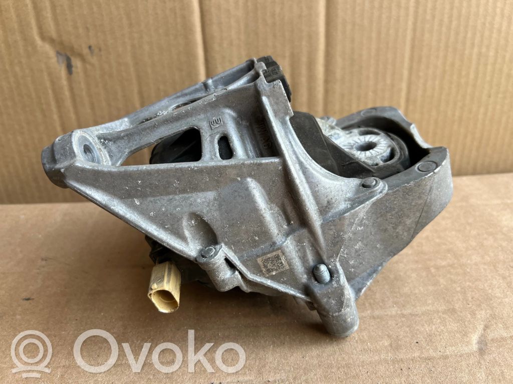 Audi A4 S4 B9 Engine mount bracket 