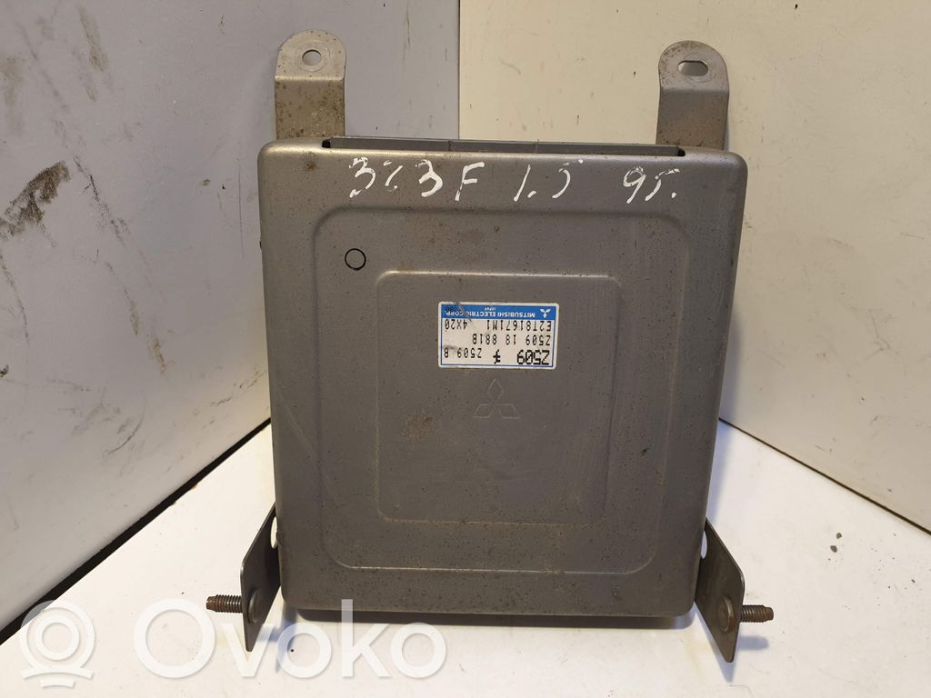 Mazda 323 F Variklio valdymo blokas 