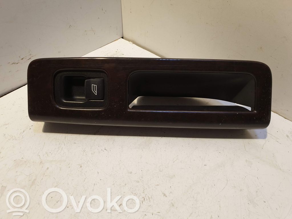 Electric window control switch   8679682