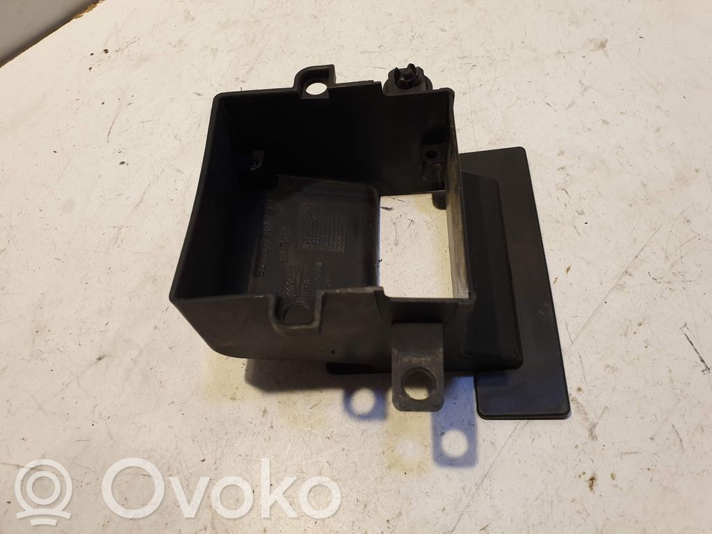 Volvo V50 Wlot / Kanał powietrza intercoolera 
