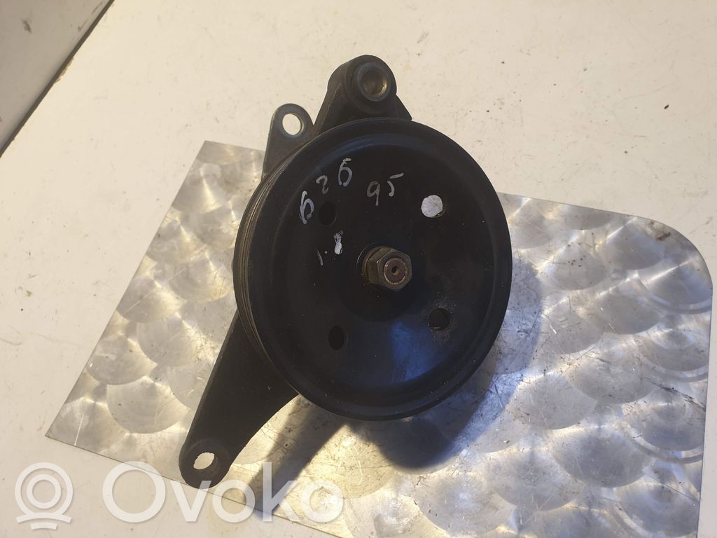 Mazda 626 Ohjaustehostimen pumppu 