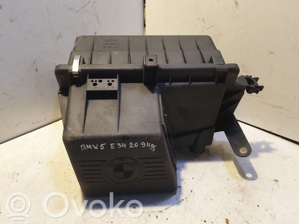 Air filter box   1715881