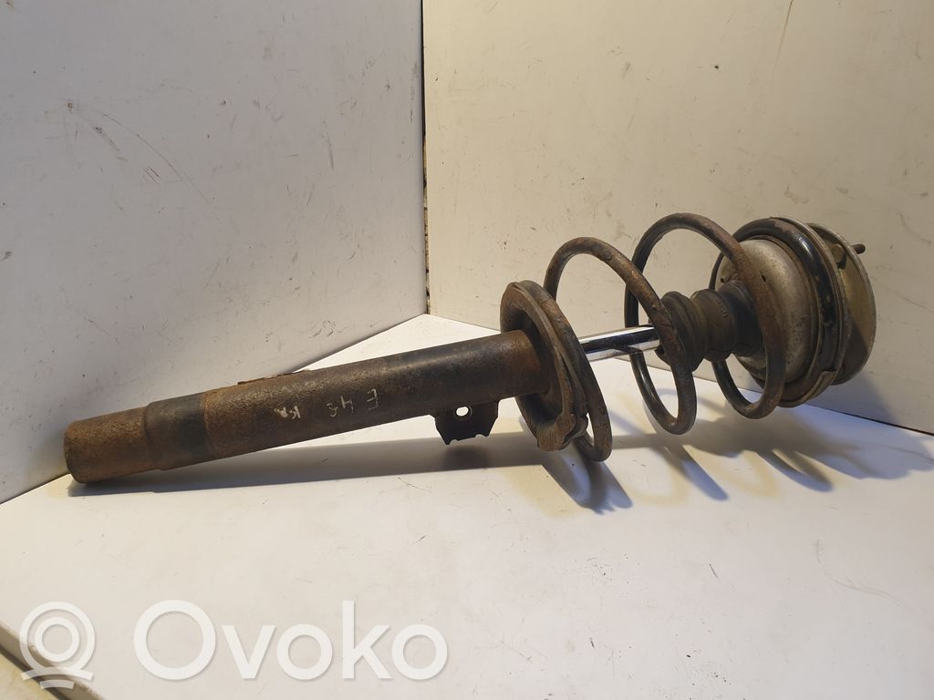 BMW 3 E46 Priekinis amortizatorius su spyruokle 