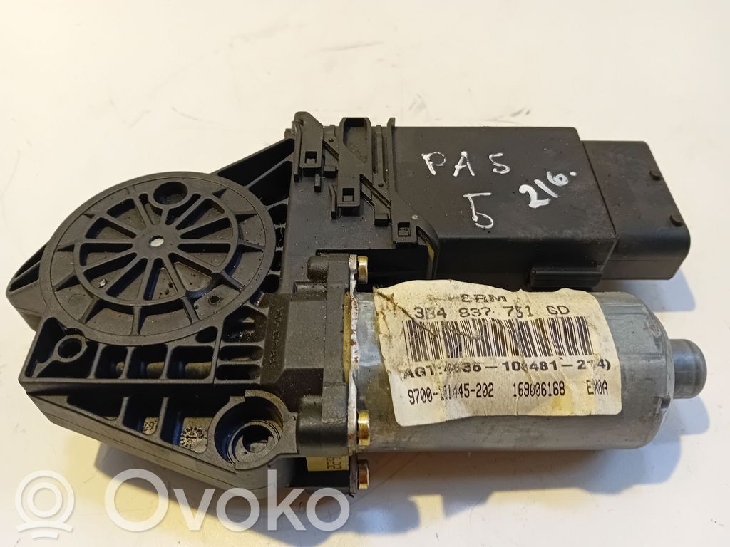 Audi A4 S4 B5 8D Silnik regulatora szyby drzwi przednich 