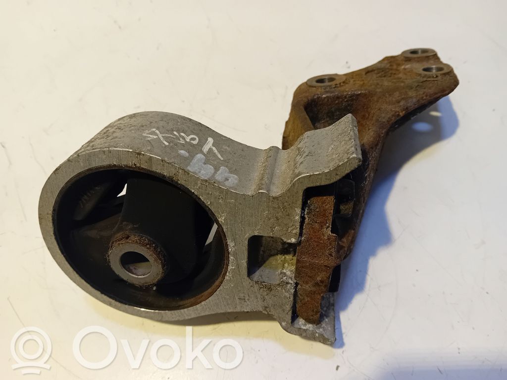 Toyota Yaris Engine mount bracket 