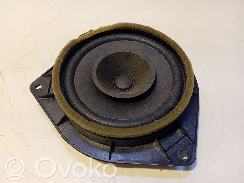 Toyota Yaris Difuzor ușă față 