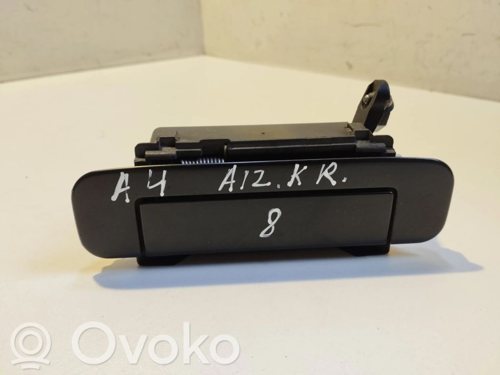 Manecilla externa puerta trasera   4A0839205D