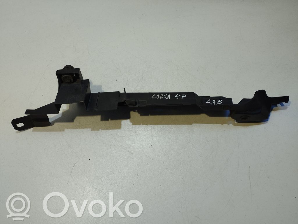 Opel Corsa D Wspornik chlapaczy przednich 