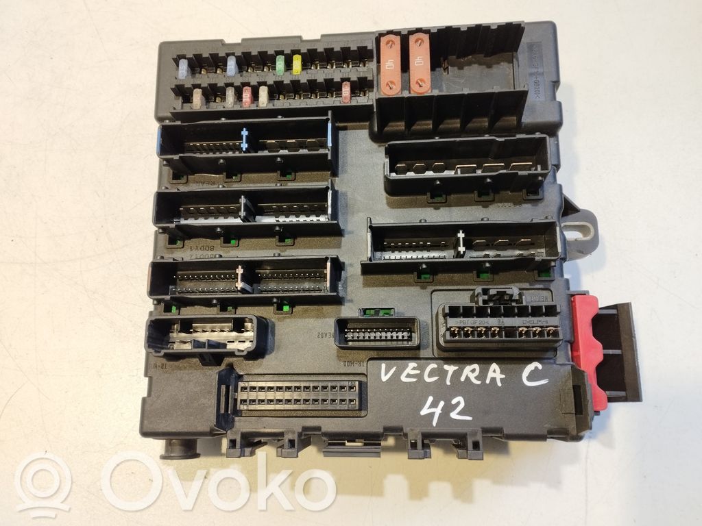 Opel Vectra C Fuse module 
