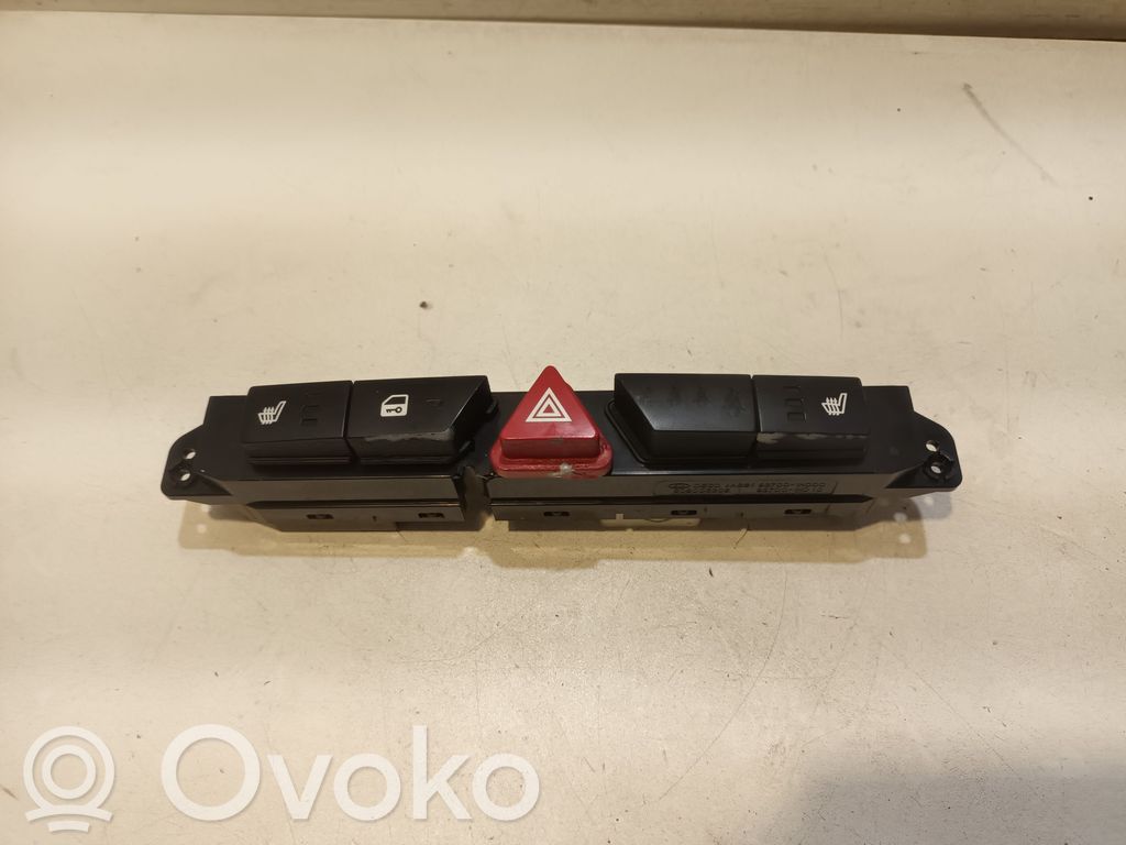 Hazard light switch   937001H000,937001H010,937001H005